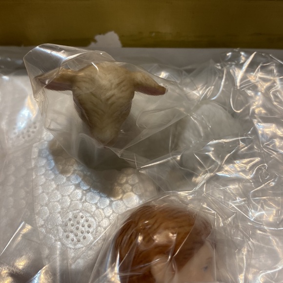 Lenox Renaissance Nativity.  Ren. Children of Bethlehem - Picture 3 of 7